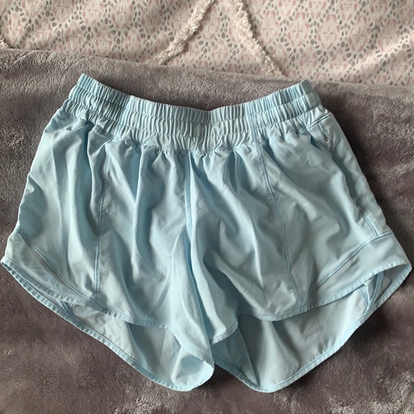 lululemon athletica Pants - Lululemon Hotty Hot 4 inch short